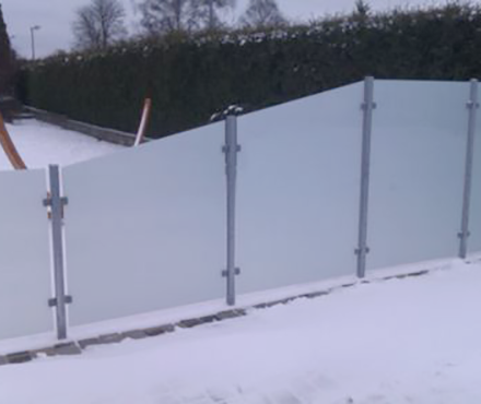 Plexiglas leveres og monteres af AL-Glas